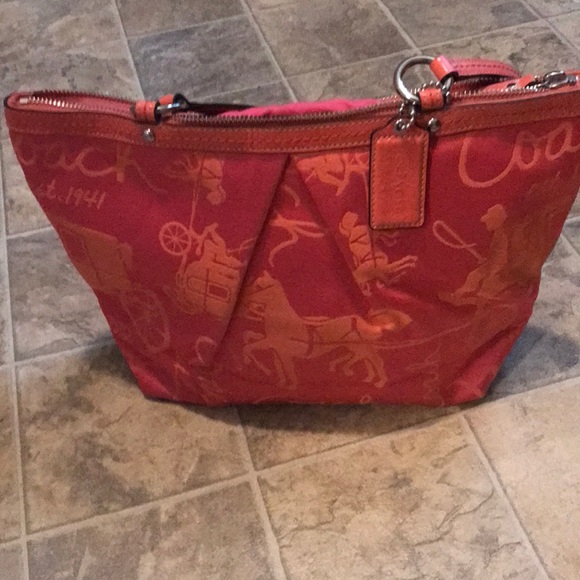 Coach Handbags - Signature Coach bag